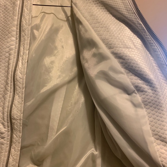 Non leather jacket - Picture 5 of 5